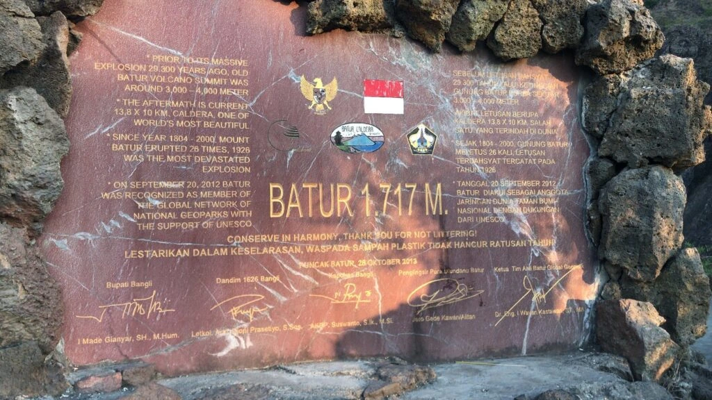 Finding the best guided tour for first time Mount Batur climbers, look no further than BaliAdventours.com. We are here to transform your trekking dreams into reality, providing expertly organized tours that prioritize your safety and enjoyment.