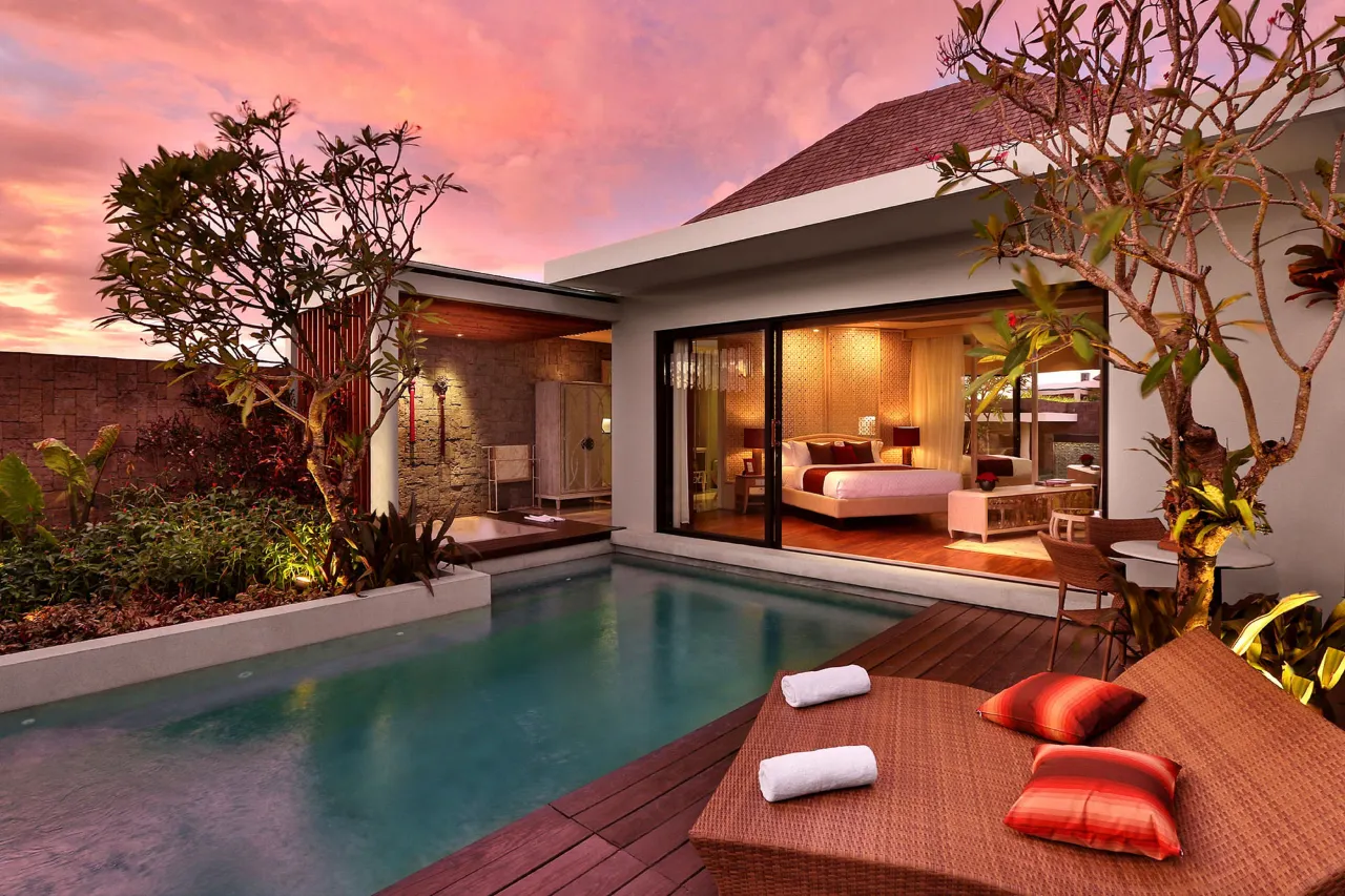 Berry Amour Romantic Villas Seminyak, romantic villas with private pools, one of Bali's best beachfront hotels.