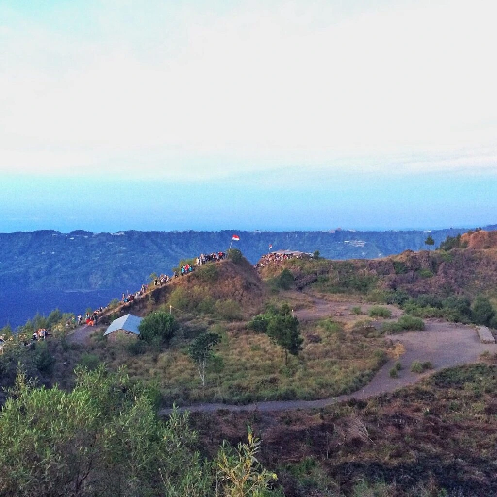 Whether you're an avid hiker or considering your first volcano trekking Bali experience, Mount Batur is surprisingly accessible. Many describe it as an easy Mount Batur hike tour with the right preparation and, most importantly, the right Mount Batur guide.
