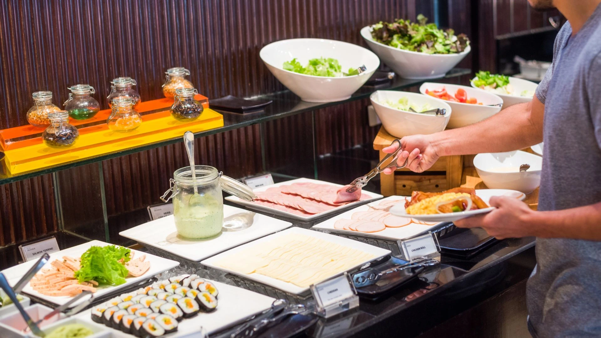 Modern budget hotel in Bali serving a variety of free breakfast options for guests.