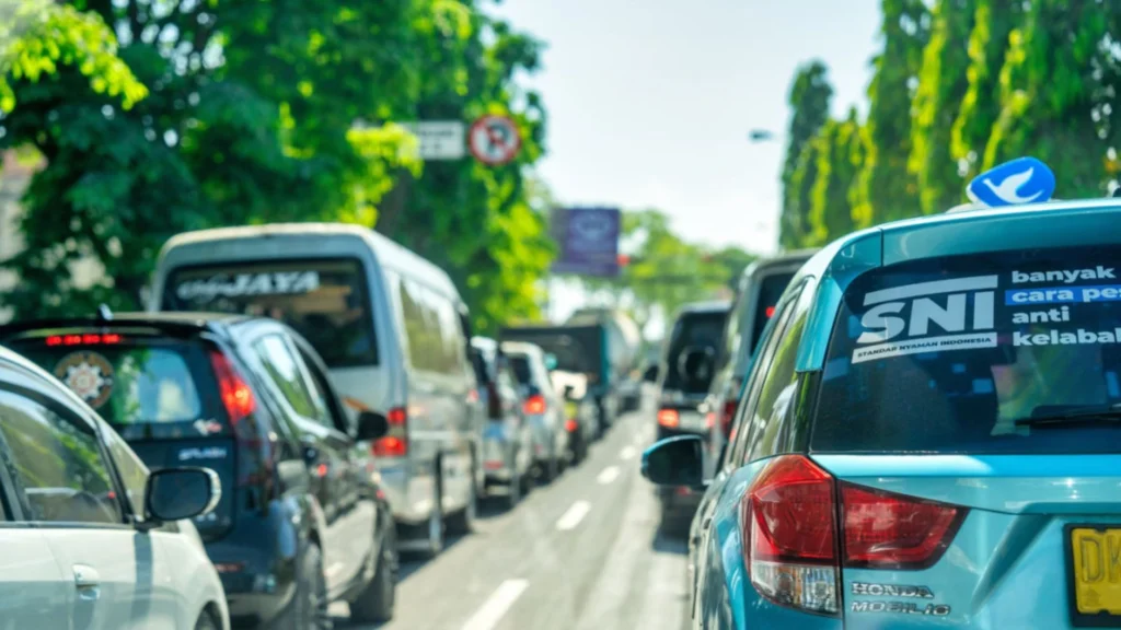 Transport tips for Bali—private driver, ride-hailing, and scooter options explained.