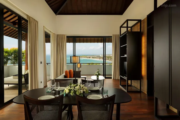 Radisson Blu Bali Uluwatu, Pecatu, near surf beaches, scenic pool, spacious balconies, breakfast included.
