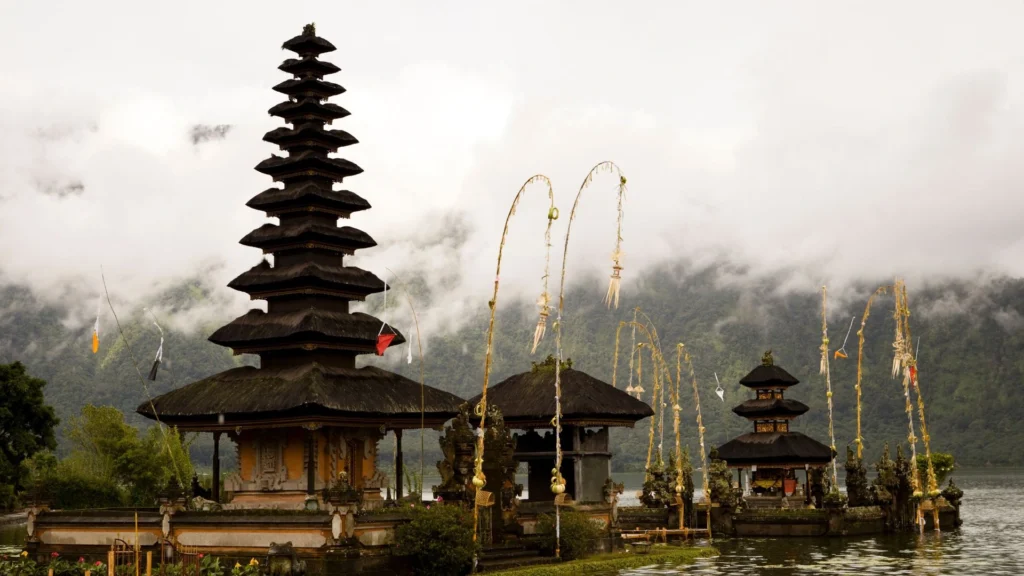 To help you get the most out of your Bali trip, here are some tips for enjoying the island during the rainy season.