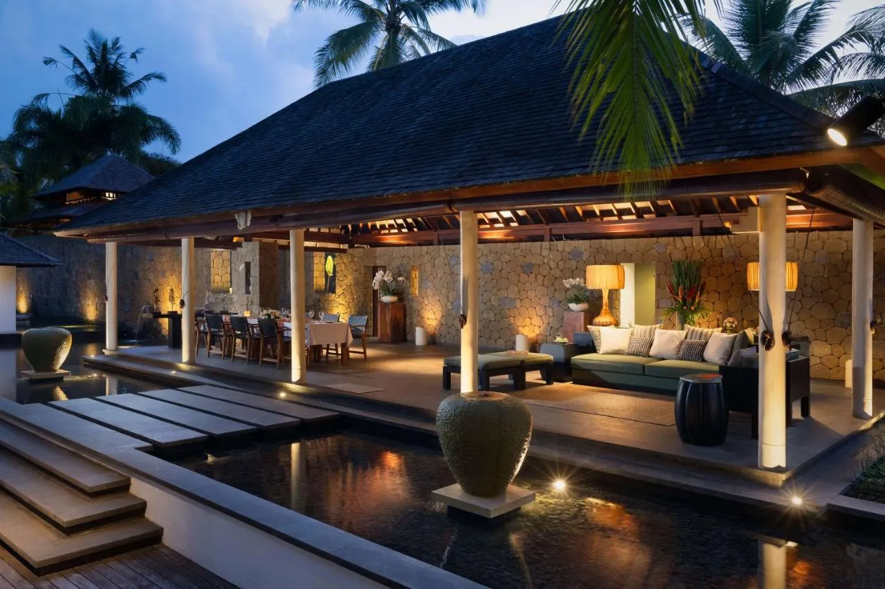 Uma Giri Villas & Spa with private villas overlooking rice fields and jungle.