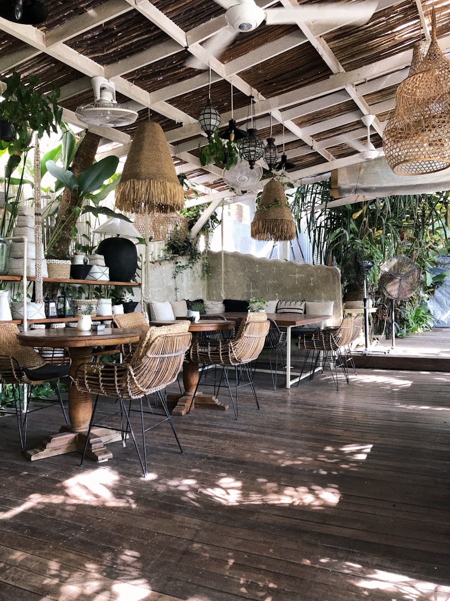 Ubud cafés are the perfect escape for holiday moments. A mix of local charm, coffee culture, and relaxing vibes.