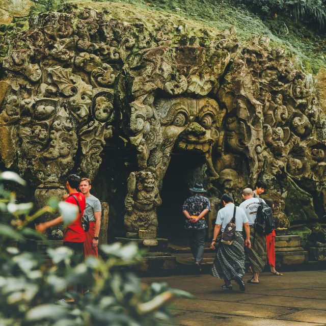 Bali Temple Tour & Rice Terrace Adventure: Goa Gajah, Gunung Kawi, Tirta Empul & More