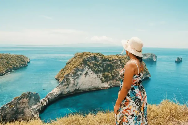 Nusa Penida East & West One Day Trip - All Inclusive with Optional Photographer