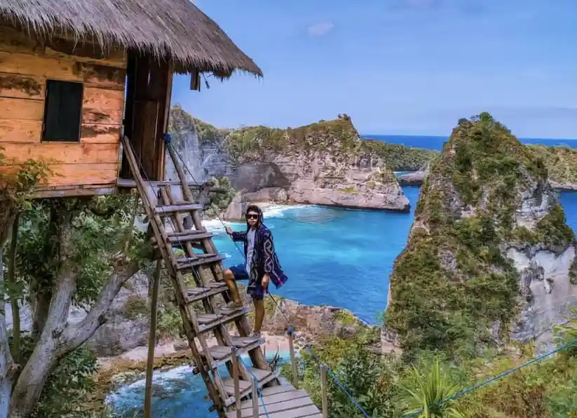 Nusa Penida East & West One Day Trip - All Inclusive with Optional Photographer