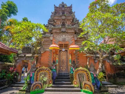 Bali Instagram Tour: Gate of Heaven, Tirta Gangga & Tukad Cepung Waterfall with Optional Photographer