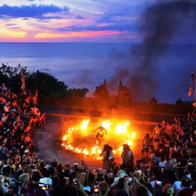 Uluwatu Spectacle Tour: Sunset, Kecak Dance & South Bali’s Hidden Gems