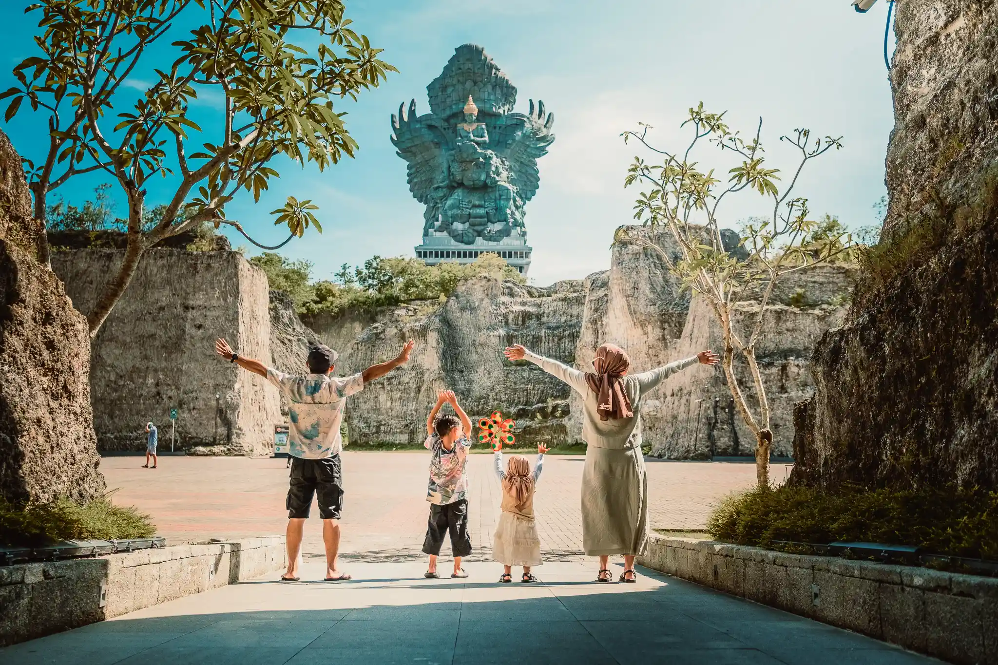 Uluwatu Spectacle Tour Sunset, Kecak Dance & South Bali’s Hidden Gems